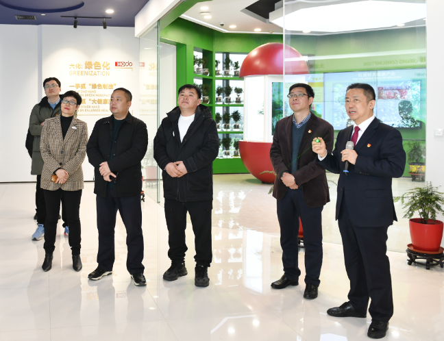 梁家河村領導一行2 梁家河村領導一行2