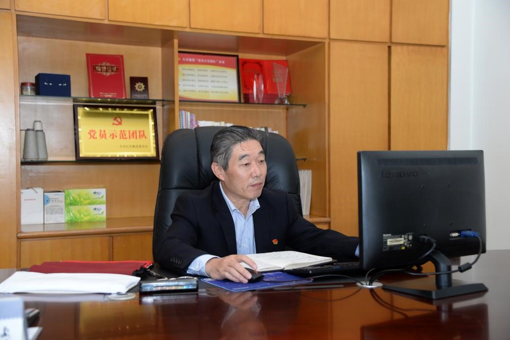 秦岳峰1 秦岳峰1